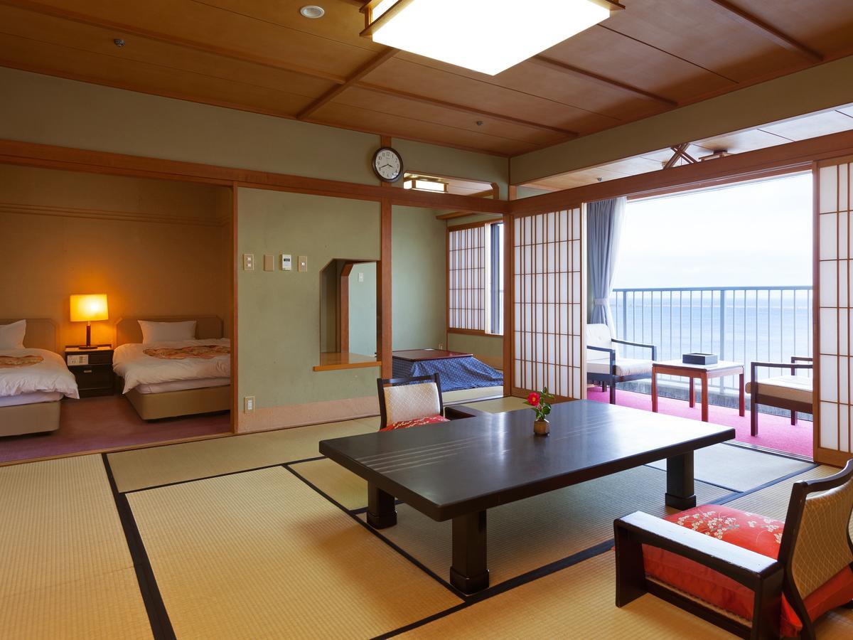 Hotel Koshuen Wajima Buitenkant foto