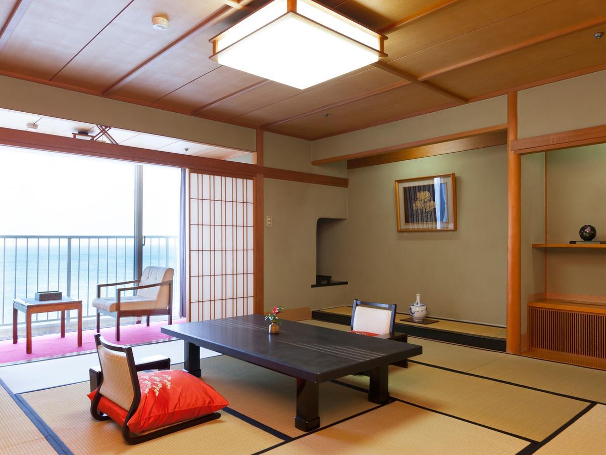 Hotel Koshuen Wajima Buitenkant foto